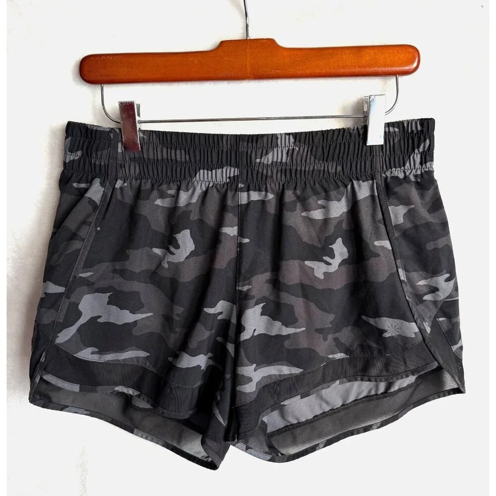 size M Athleta printed mesh racer run shorts‎ 4